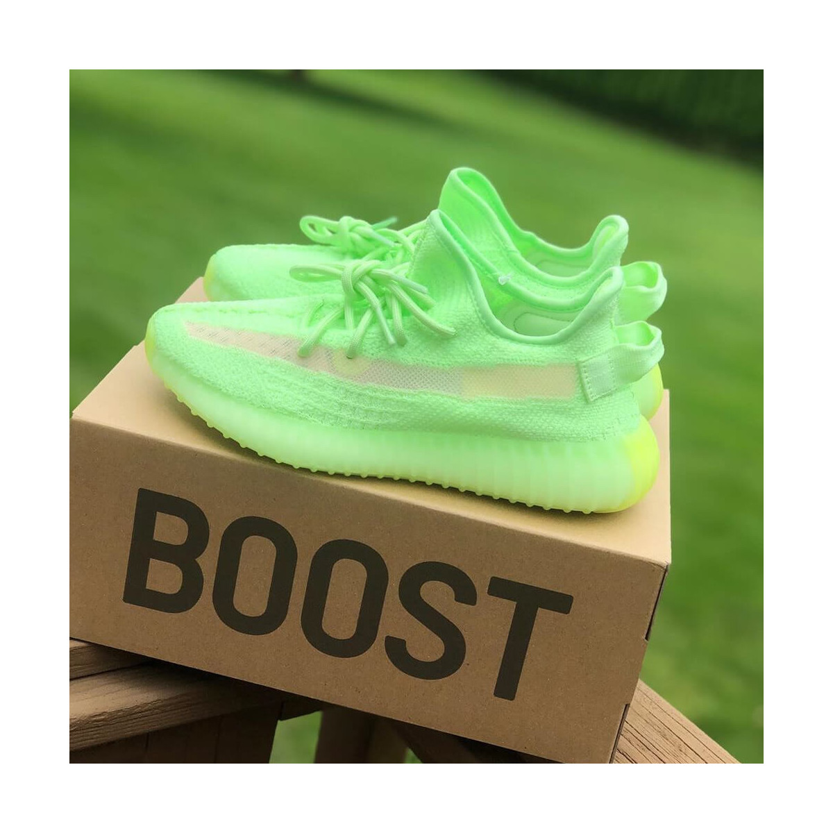 Adidas Yeezy Boost 350 V2 Glow AH2211