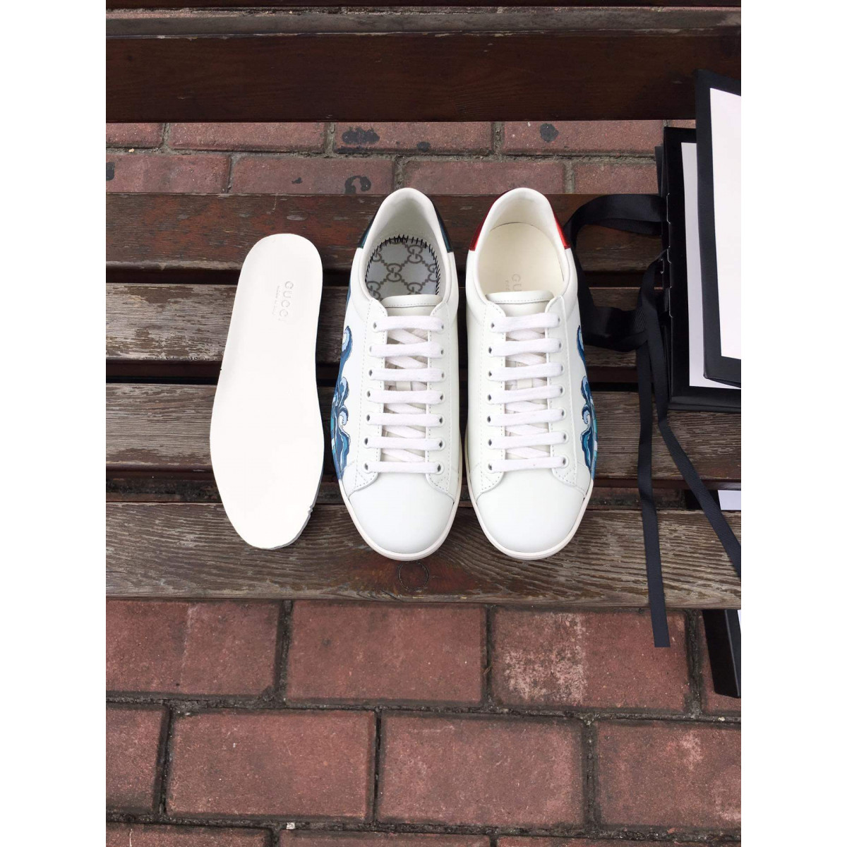 Gucci Ace Sneaker with Wave 577147