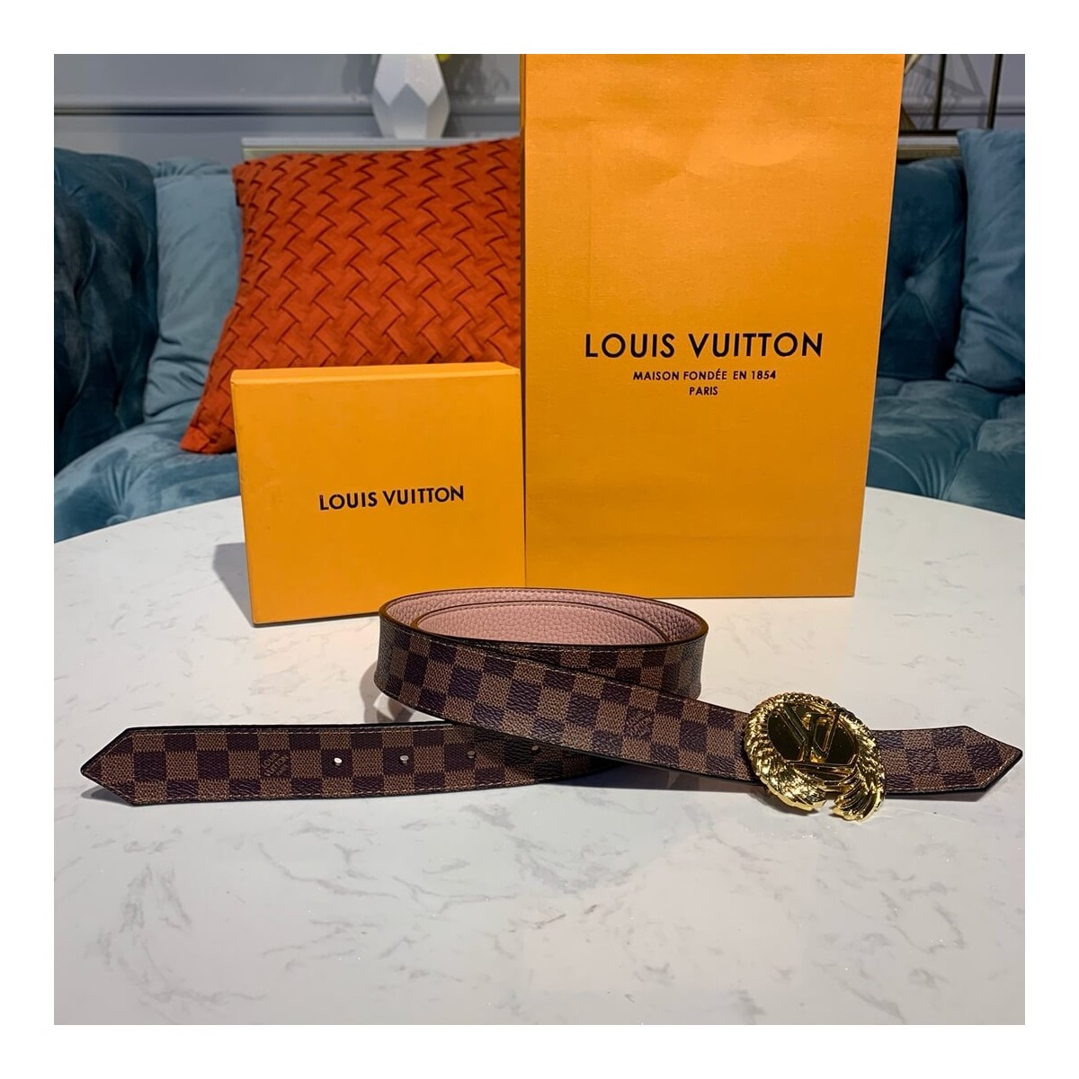 Louis Vuitton 30mm LV Circle Reversible Belt M0111U