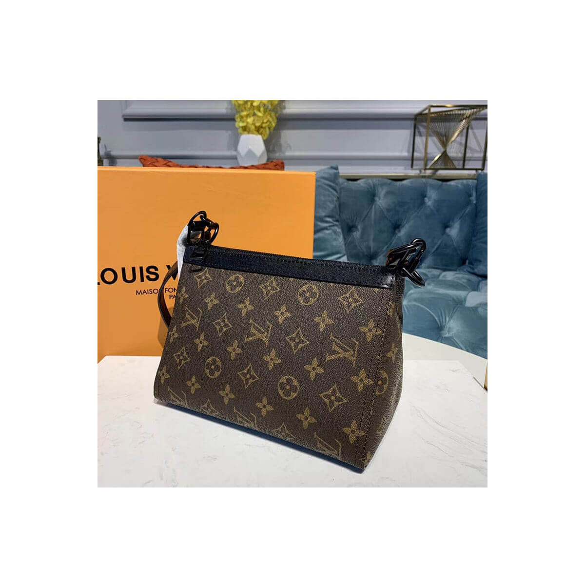 Louis Vuitton Monogram Canvas Triangle Messenger M54330