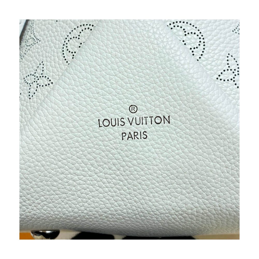 Louis Vuitton Beaubourg Hobo MM M58482 White