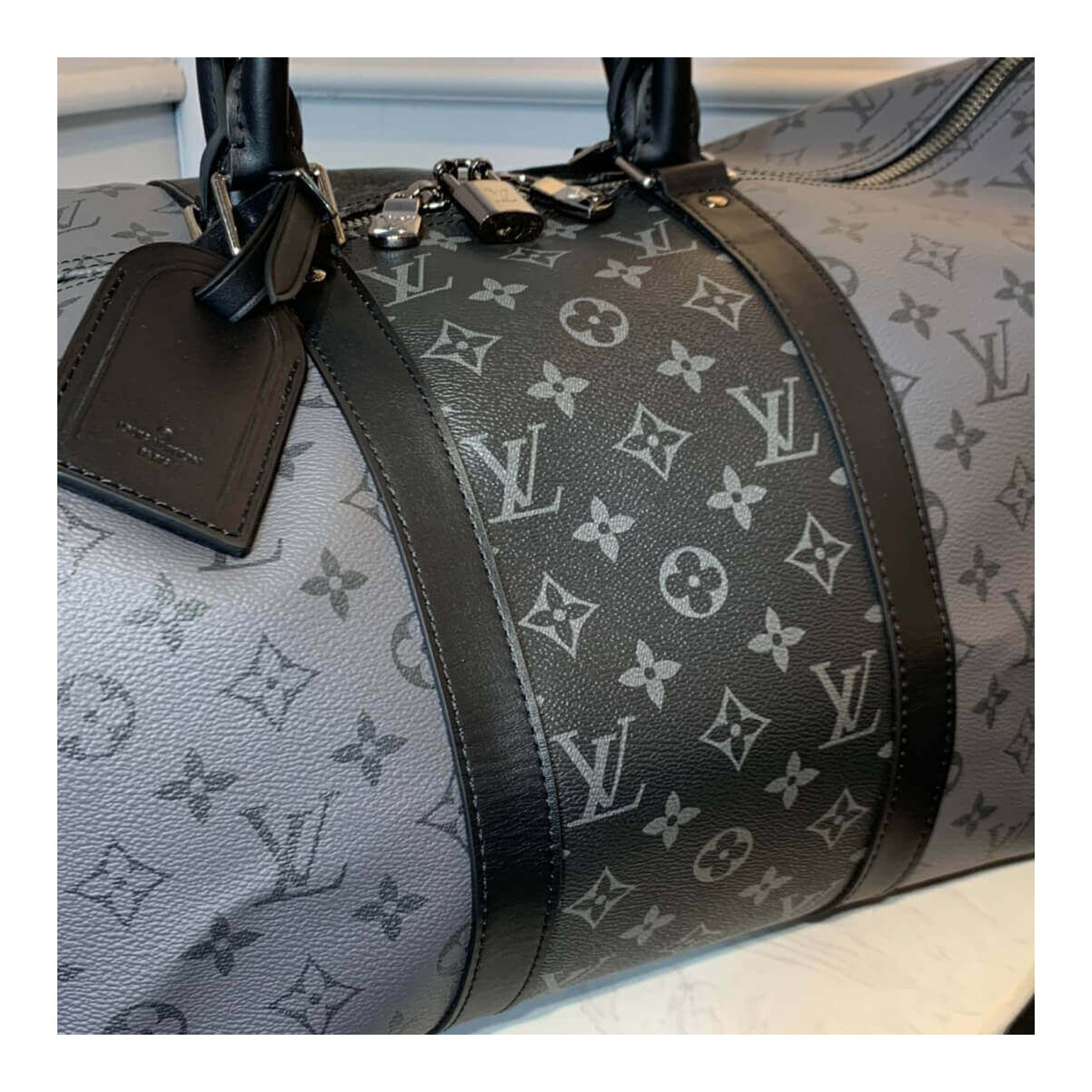 Louis Vuitton LV Keepall Bandoulière 50 M45392