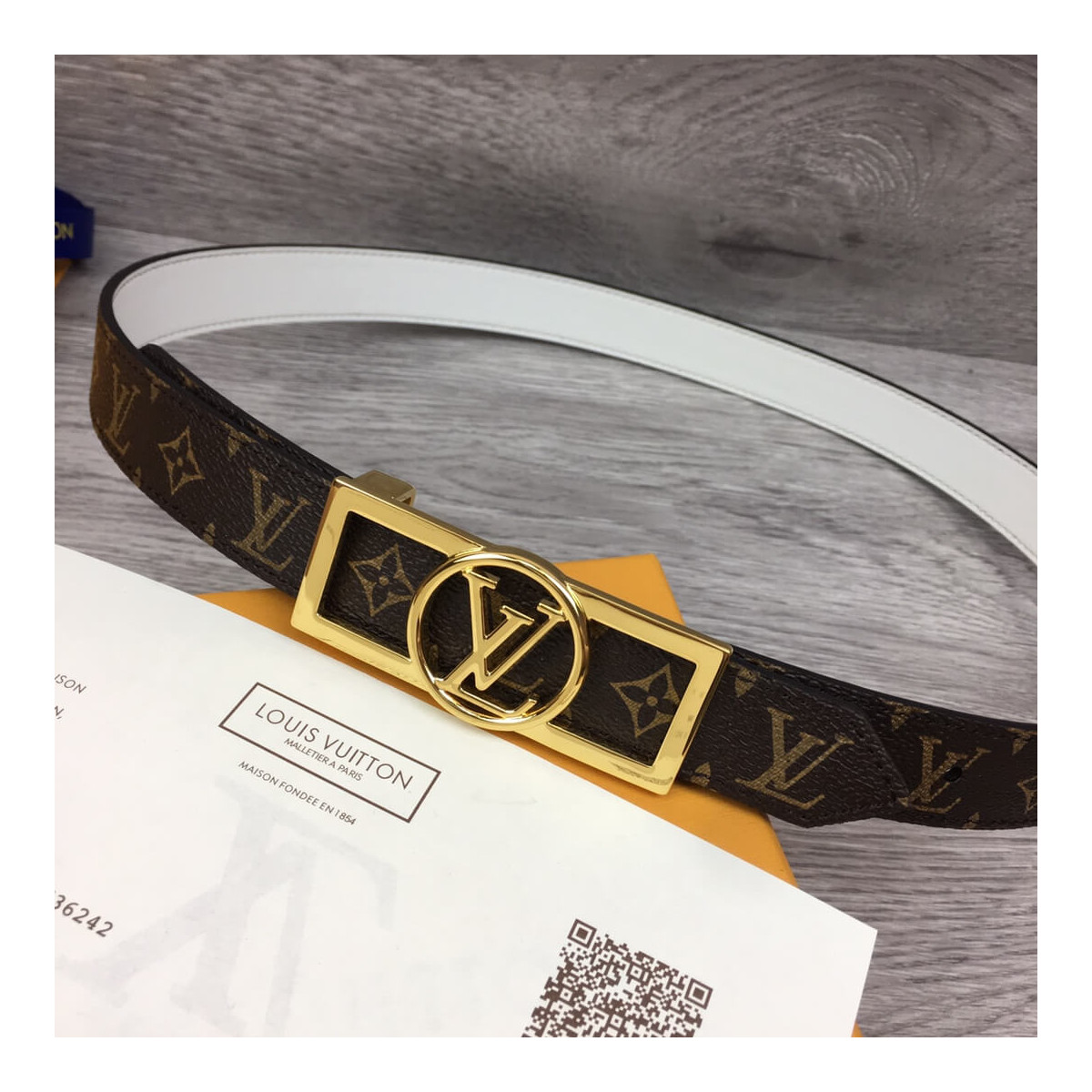 Louis Vuitton Dauphine 25mm Reversible Belt M0208U