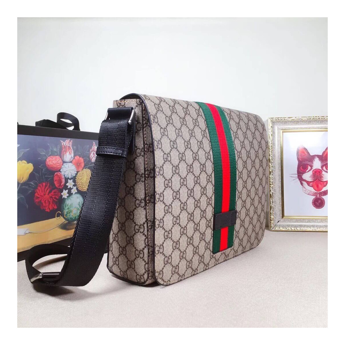 Gucci GG Supreme Messenger 475432