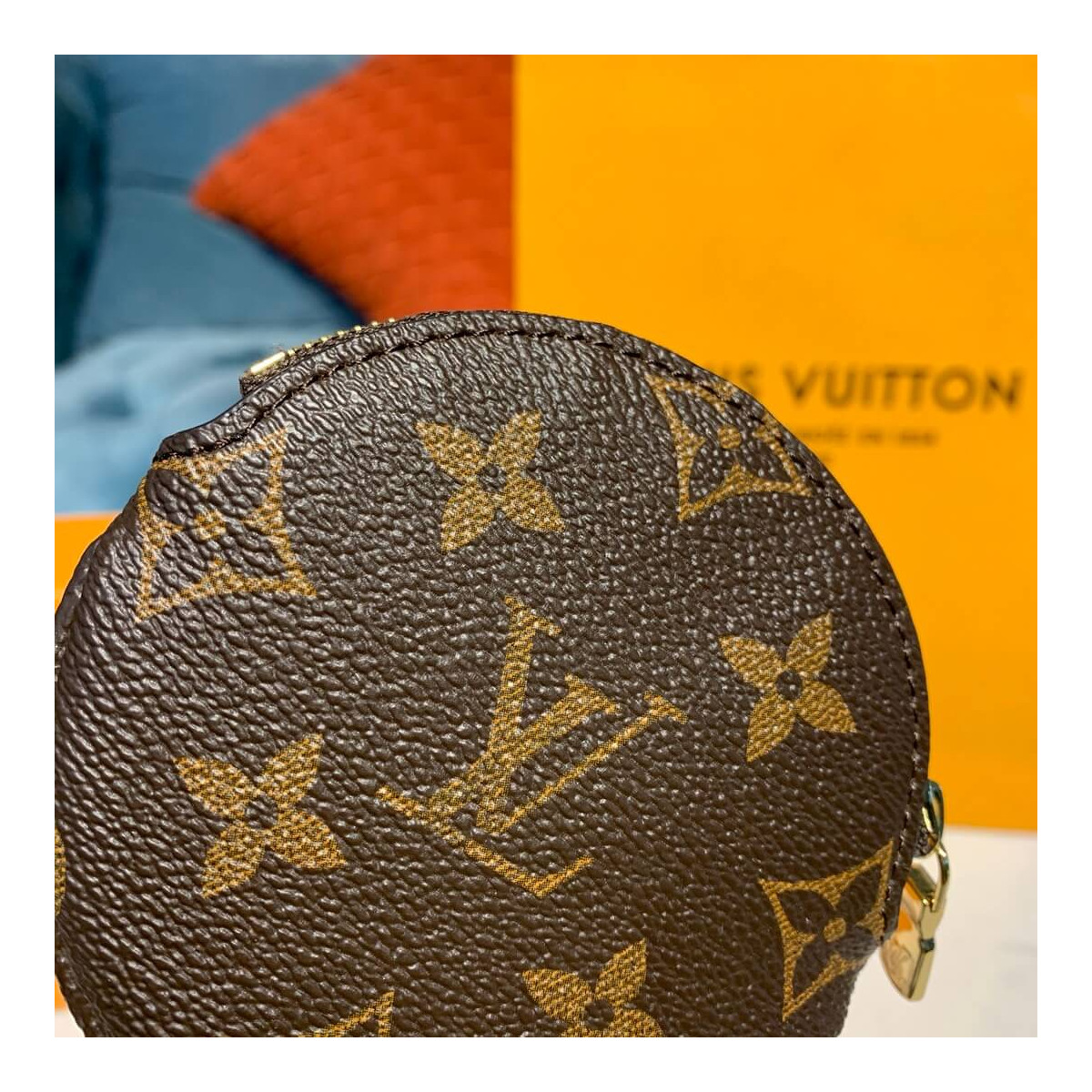 Louis Vuitton Vivienne Holiday Round Coin Purse M69057