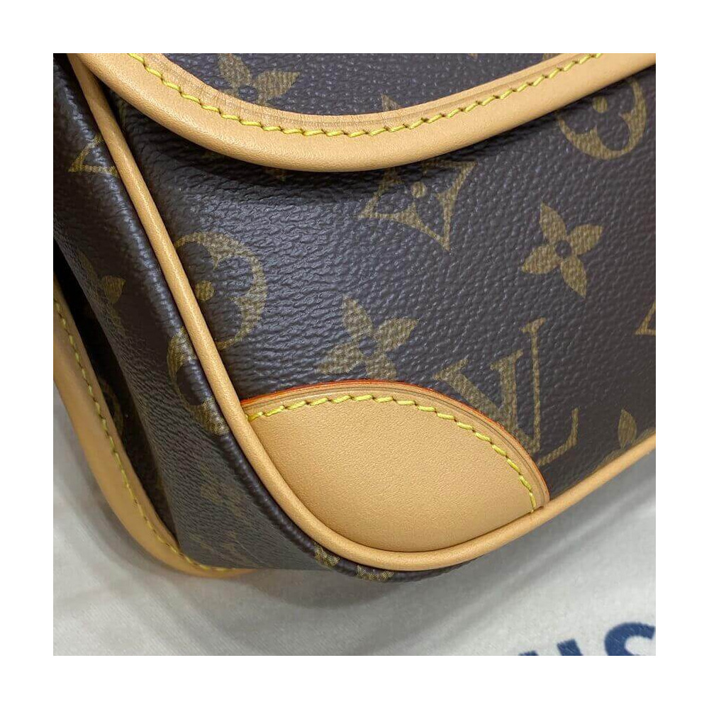 Louis Vuitton Monogram Canvas Diane Bag M45985