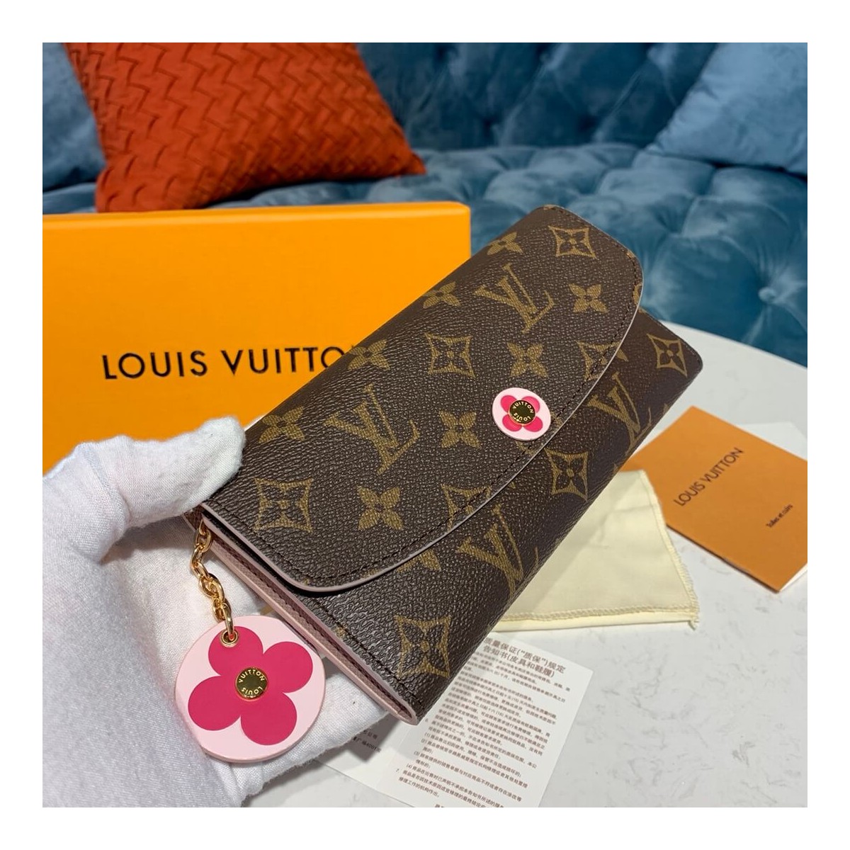 Louis Vuitton Monogram Canvas Emilie Wallet M68331