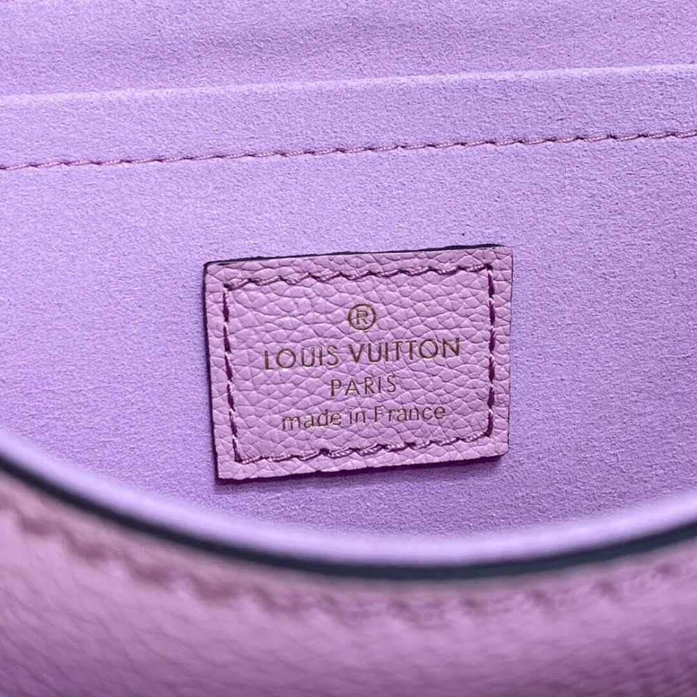 Louis Vuitton Lockme Tender M59732 Guimauve Pink