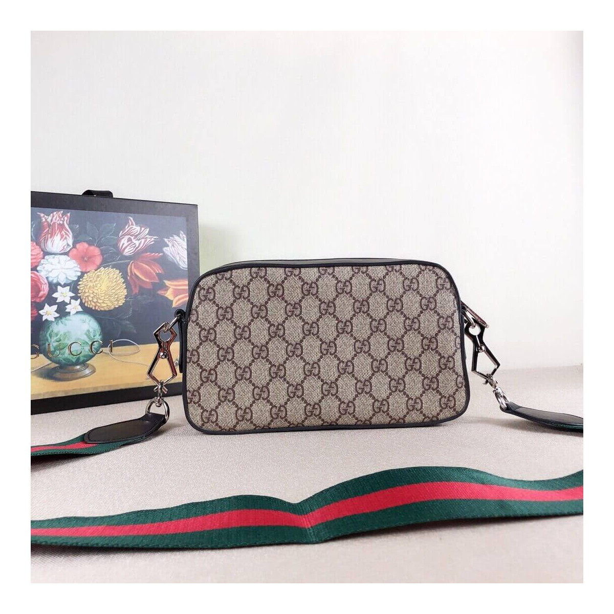 Gucci GG Supreme Messenger Bag 574886