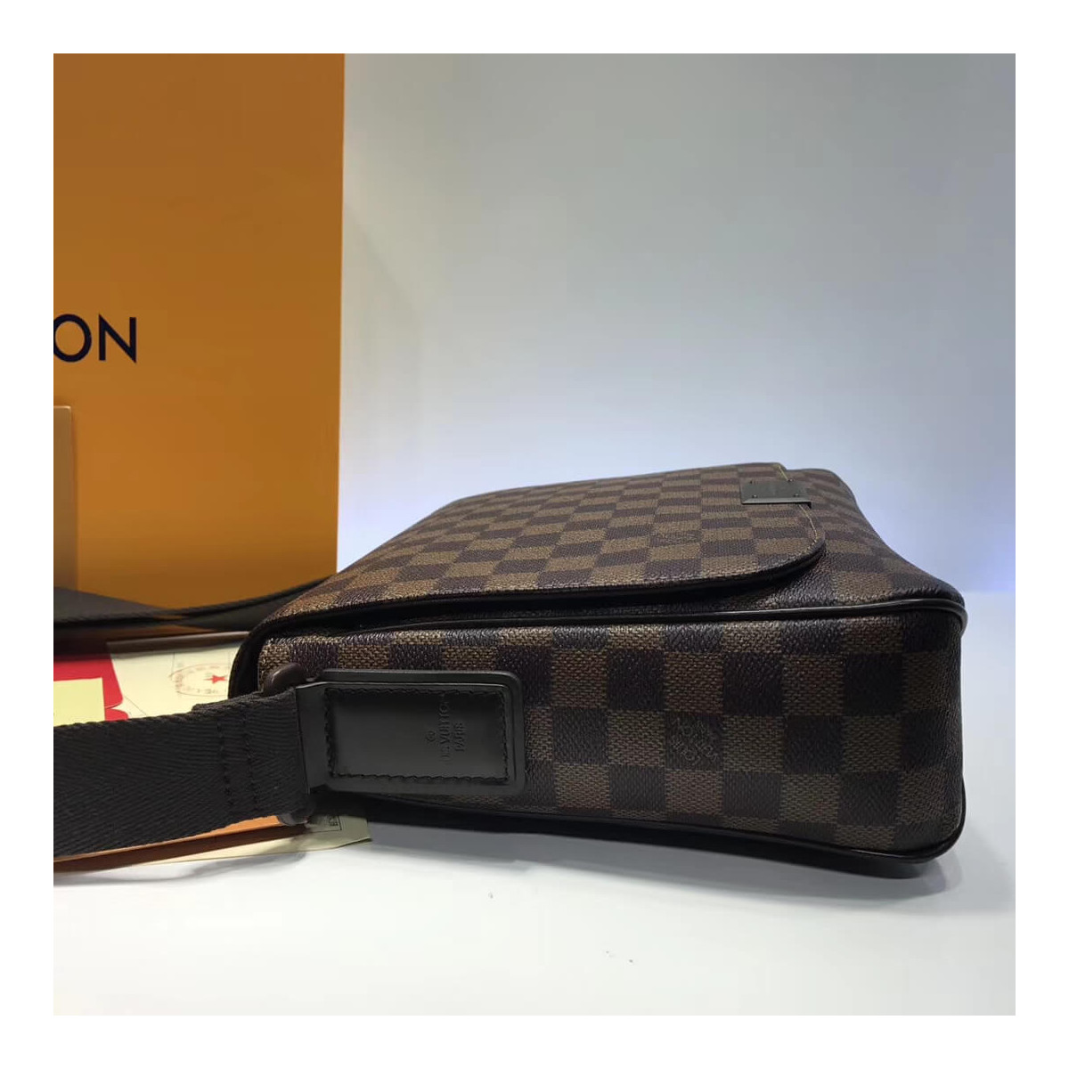 Louis Vuitton Damier Ebene Canvas District PM N41212