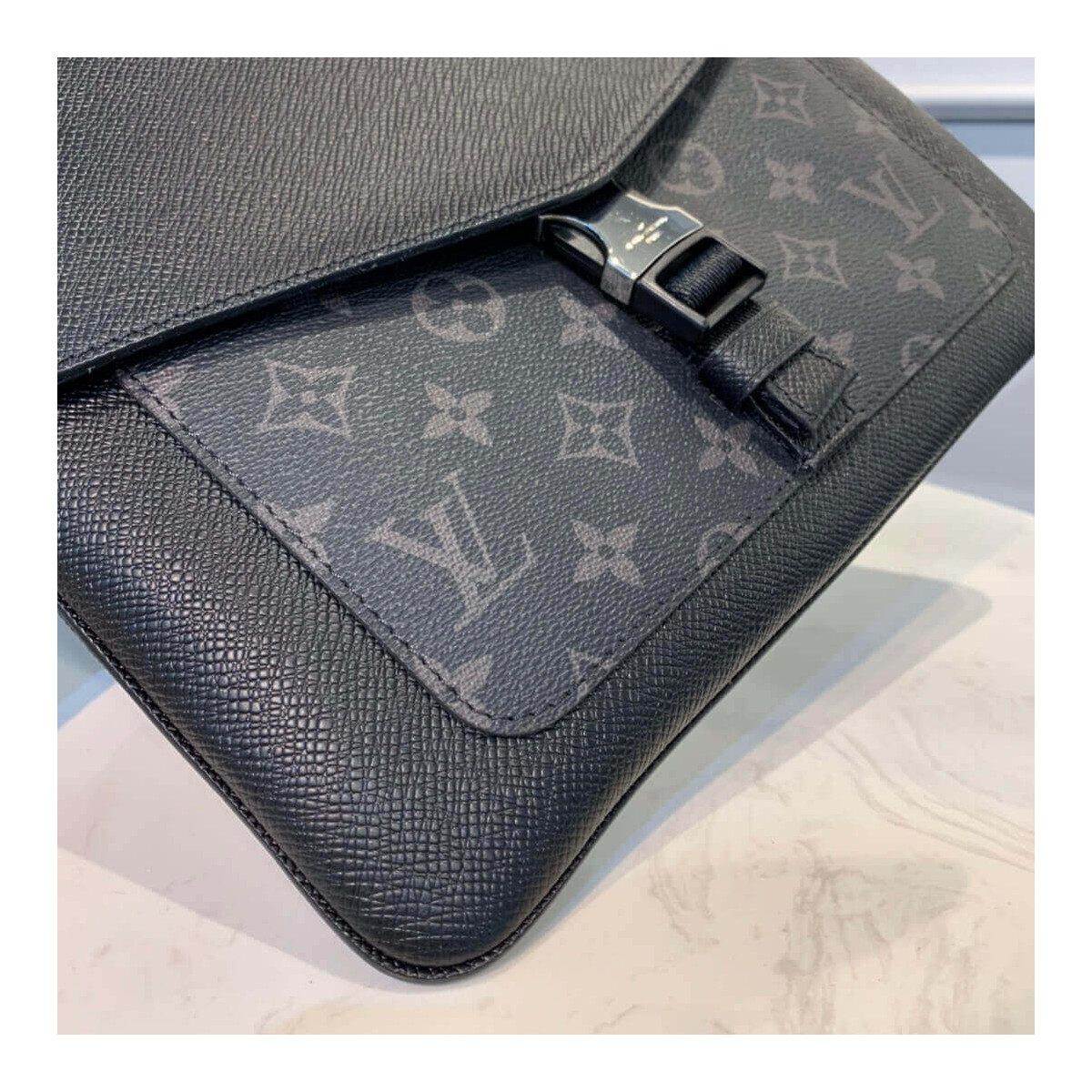 Louis Vuitton Outdoor Flap Messenger M30413