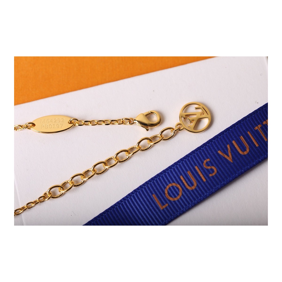 Louis Vuitton M64292 LV Angel Bracelet Yellow Gold