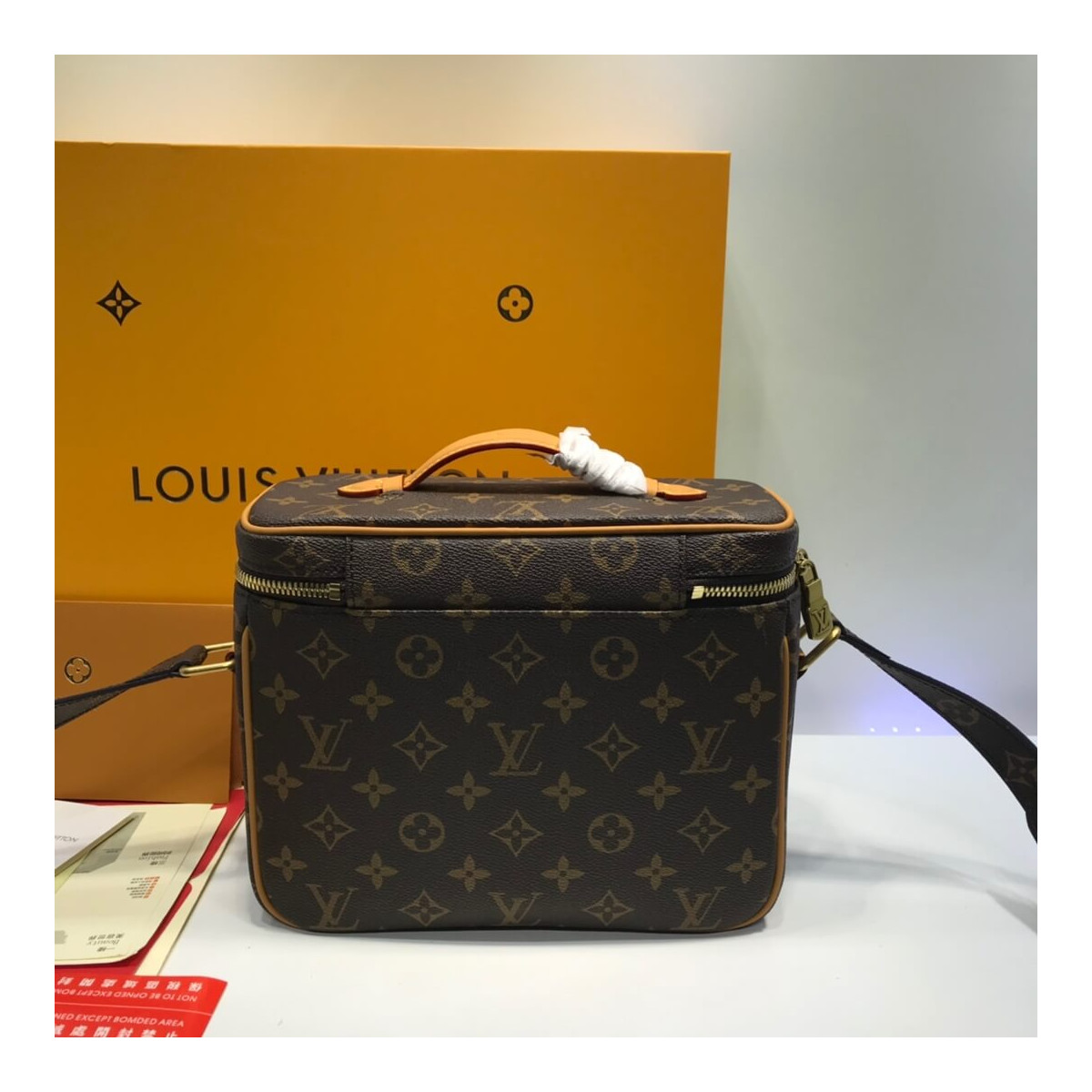 Louis Vuitton Monogram Canvas New Camera Bag M44937