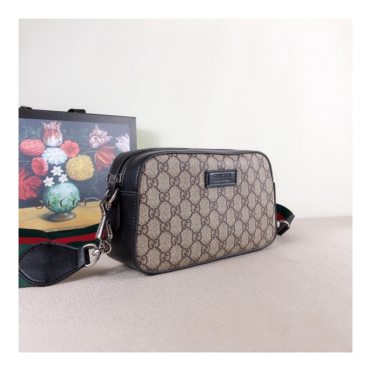 Gucci GG Supreme Messenger Bag 574886