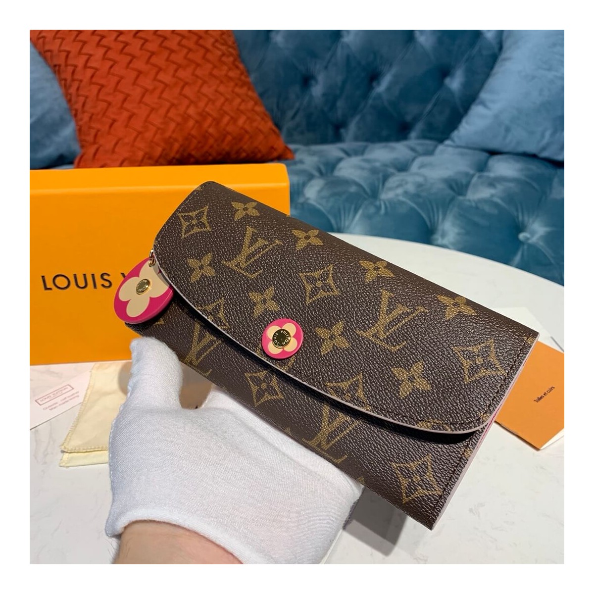 Louis Vuitton Monogram Canvas Emilie Wallet M68331