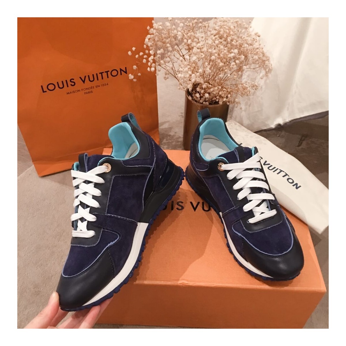 Louis Vuitton Suede Run Away Sneaker 1A5C2G