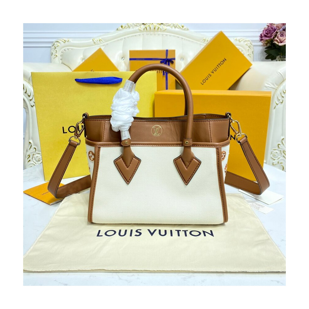 Louis Vuitton On My Side PM M59905