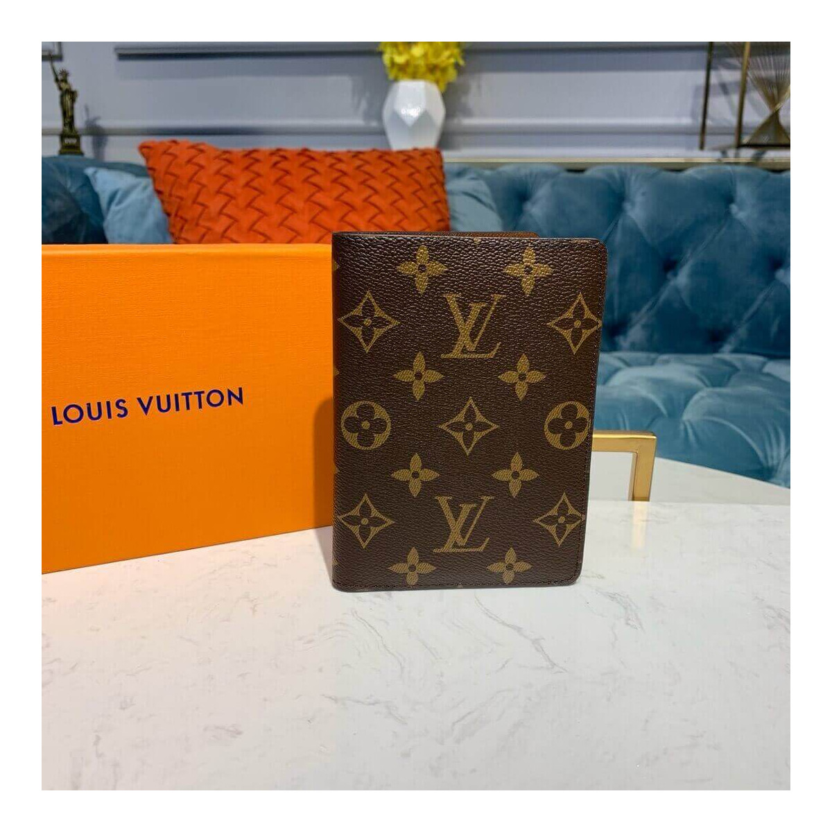 Louis Vuitton Monogram Canvas Passport Cover M64502