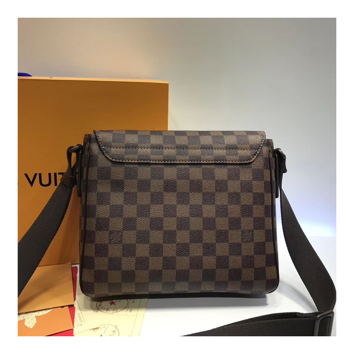 Louis Vuitton Damier Ebene Canvas District PM N41212