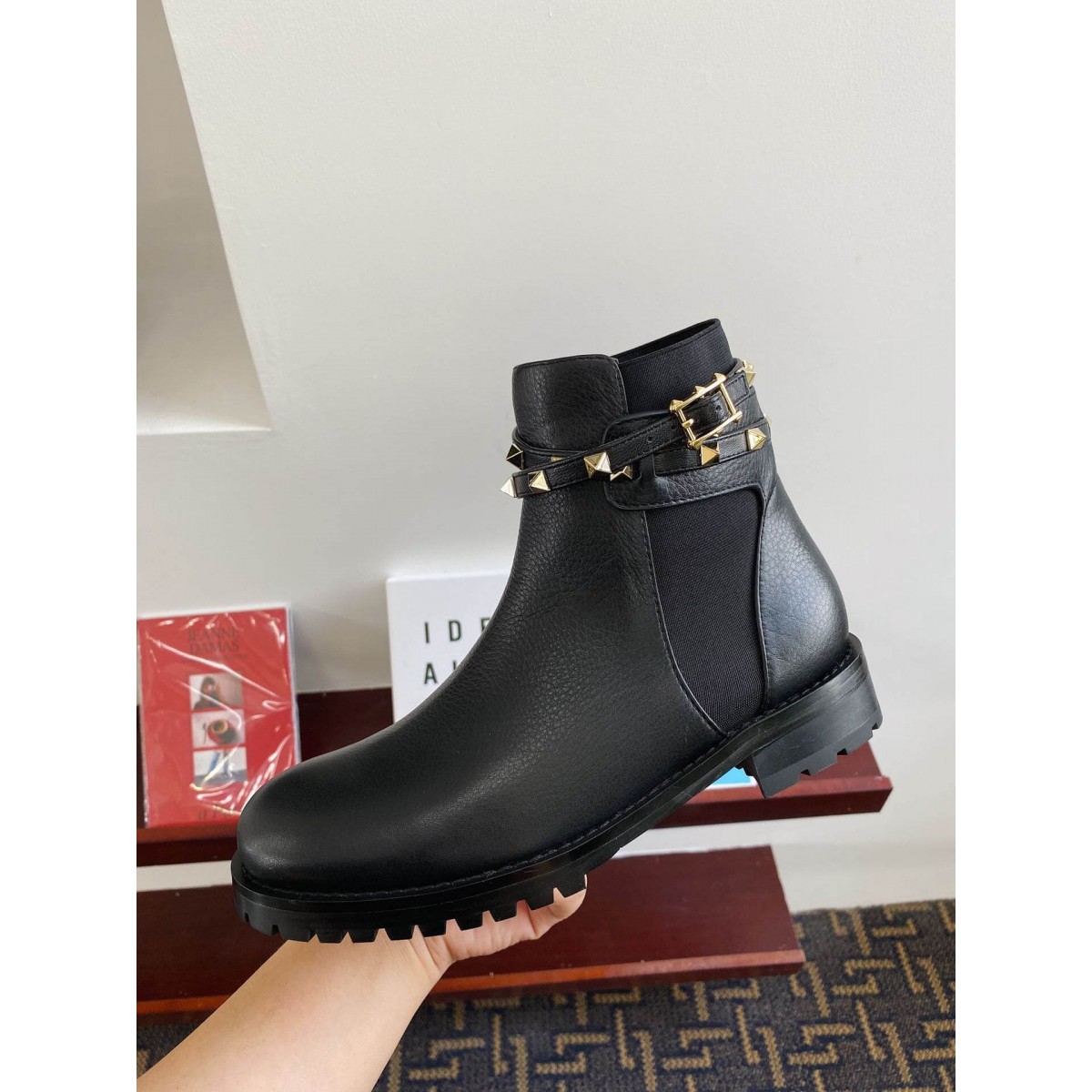 Valentino Garavani Rockstud Grainy Calfskin Leather Ankle Boot P64