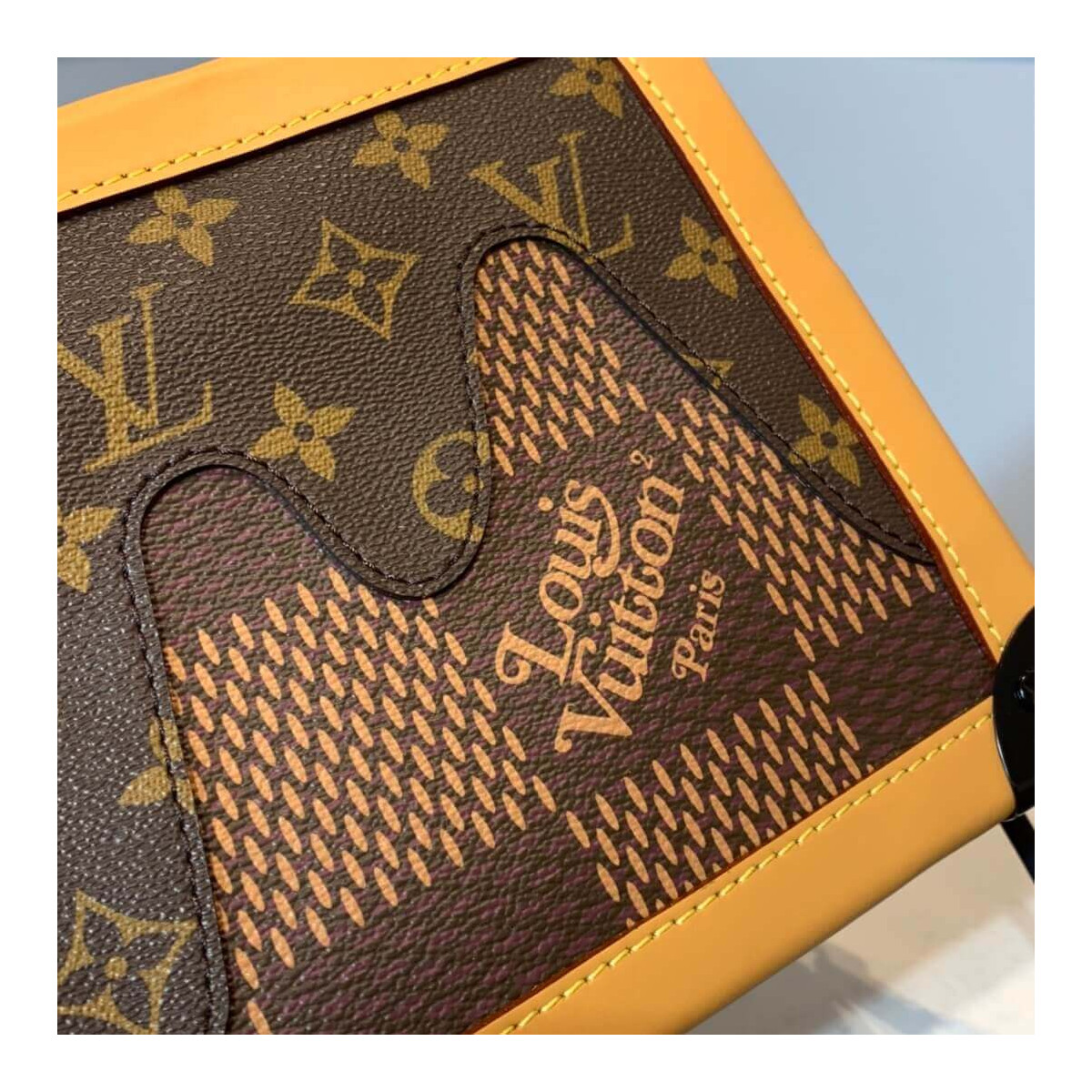 Louis Vuitton Soft Trunk M40381