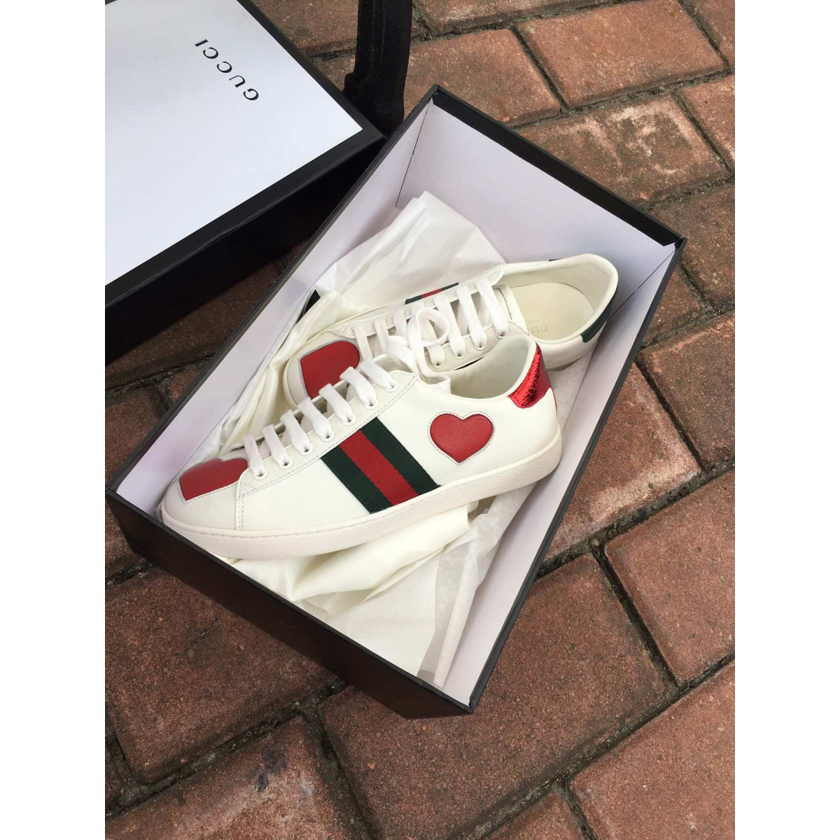 Gucci Ace Heart Embroidered Sneaker 435638