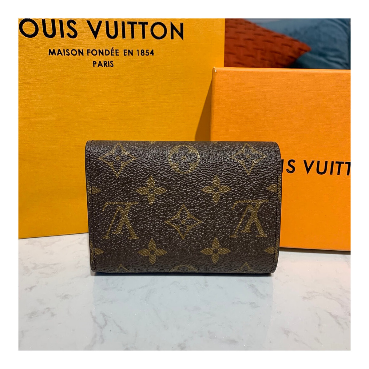 Louis Vuitton Courchevel Victorine Wallet M68492