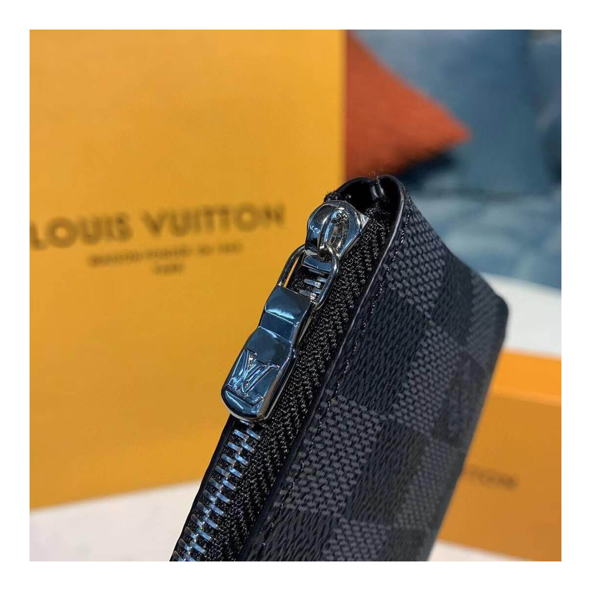 Louis Vuitton Damier Graphite Key Pouch M62650