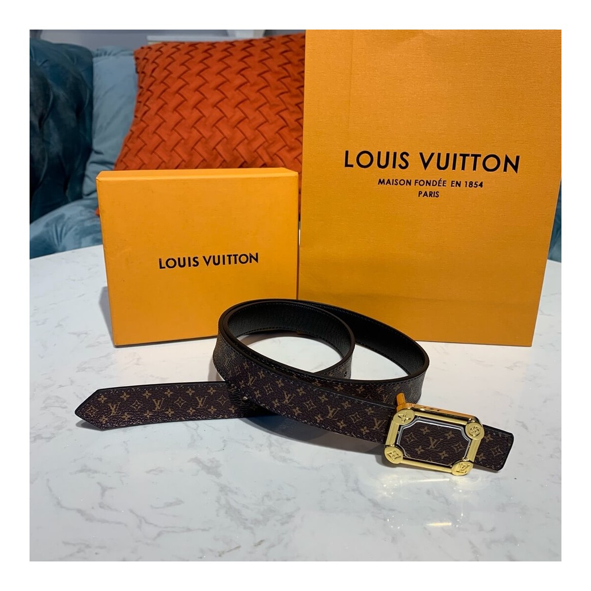 Louis Vuitton 25mm LV Malletier Belt M9943V