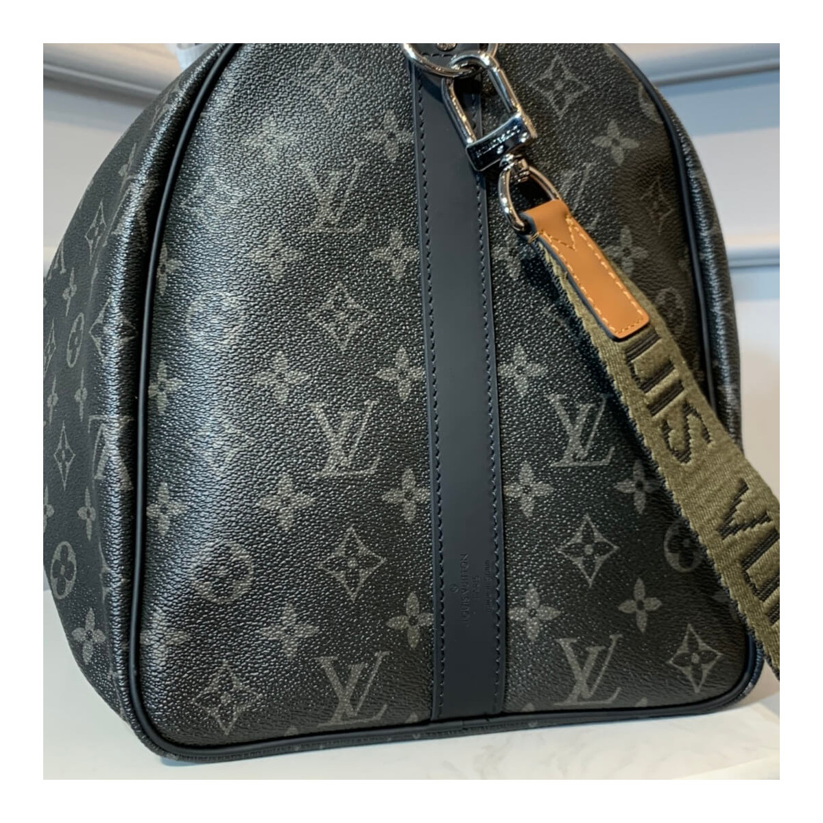 Louis Vuitton LV Keepall Bandoulière 50 M40560