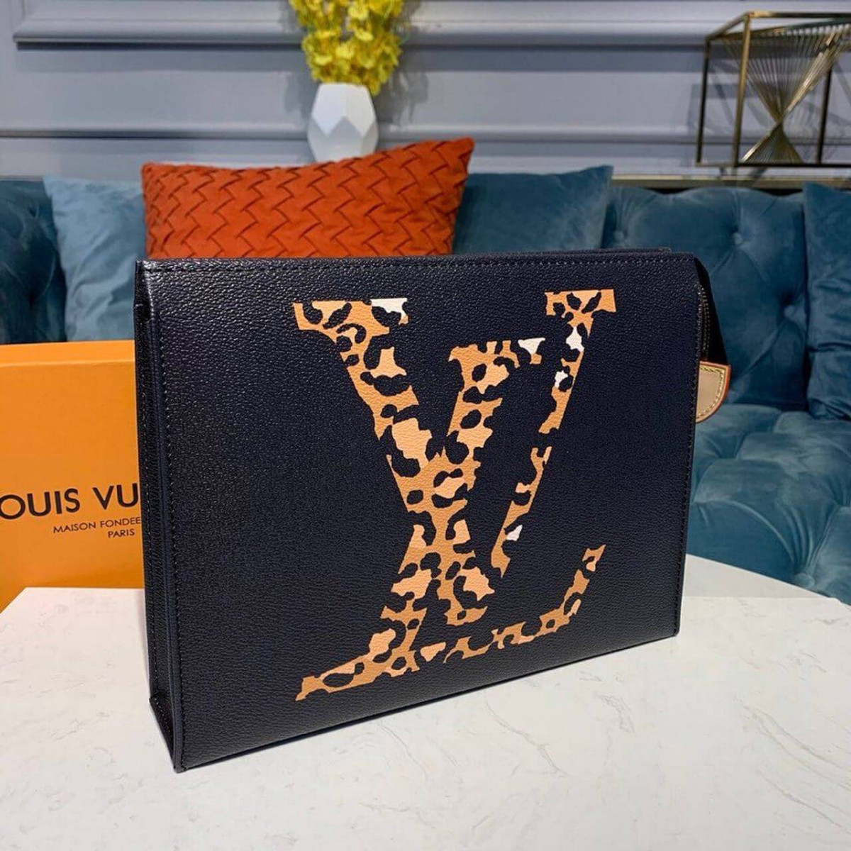 Louis Vuitton Monogram Giant Jungle Pochette Voyage M47544