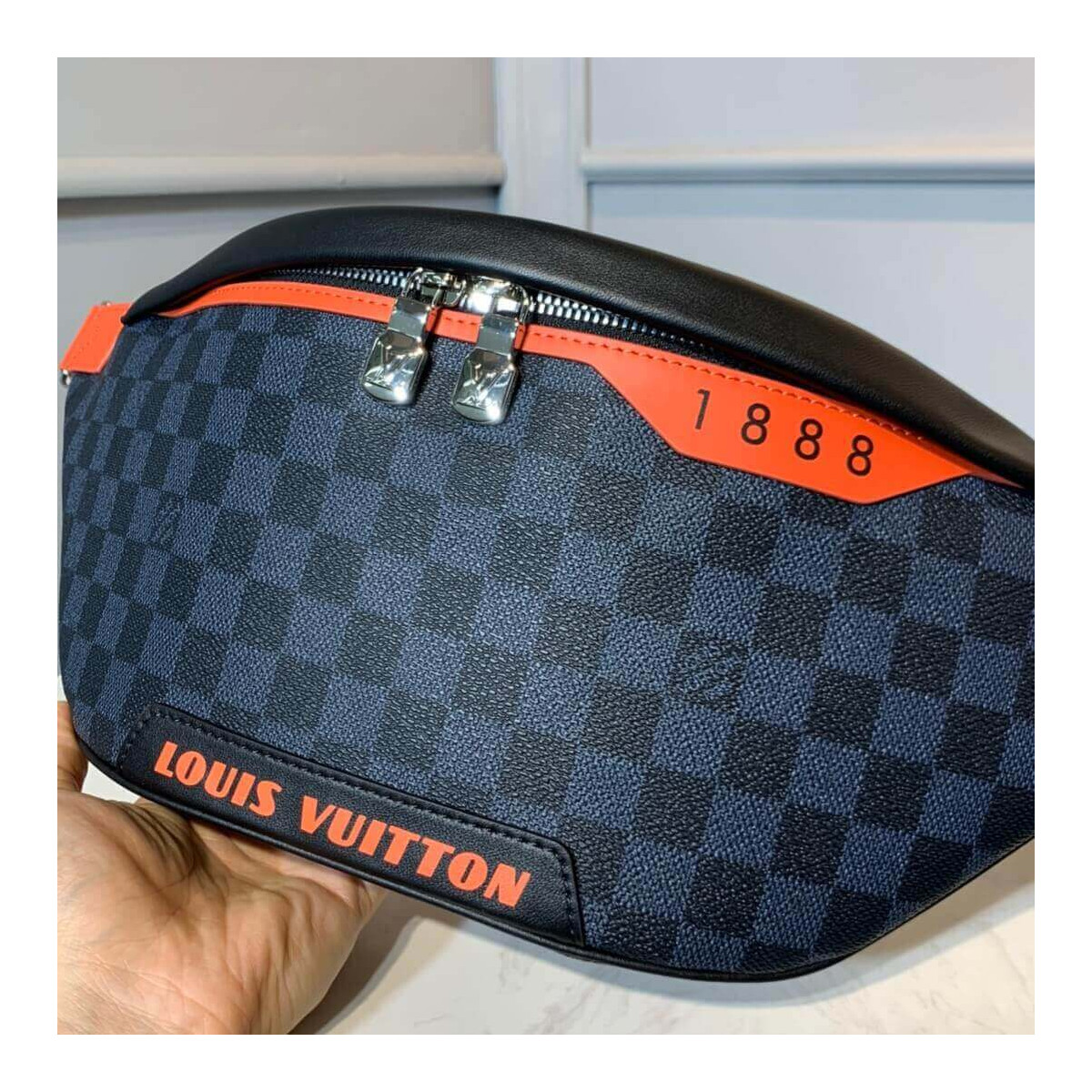 Louis Vuitton Damier Cobalt Discovery Bumbag N40161