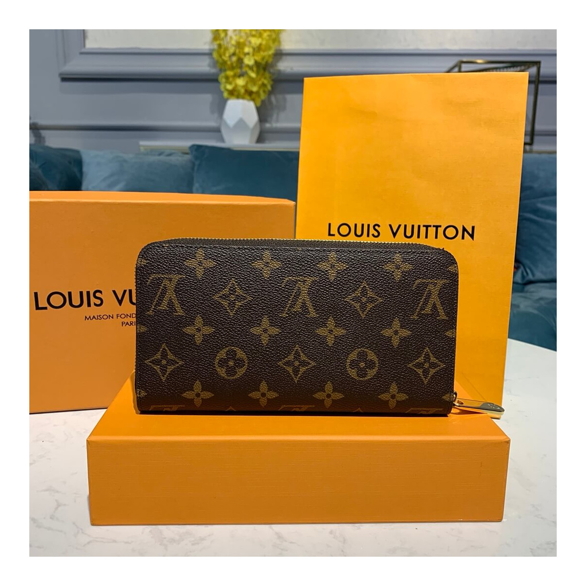 Louis Vuitton Monogram Canvas Zippy Wallet M42616