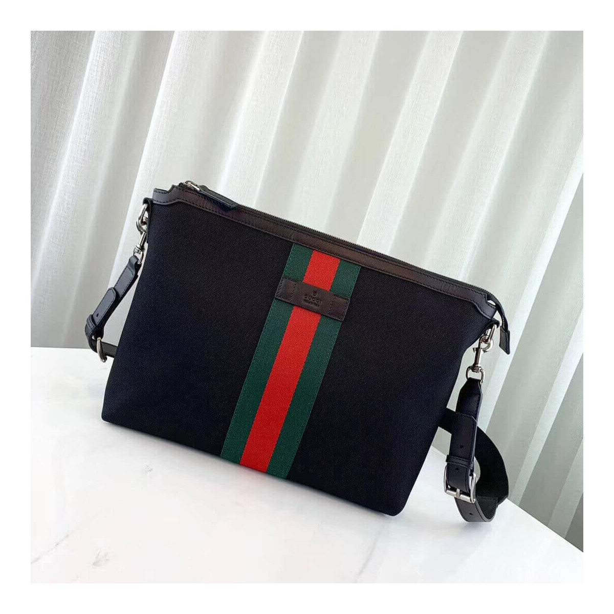 Gucci GG Supreme Medium Messenger Bag 523335 Black