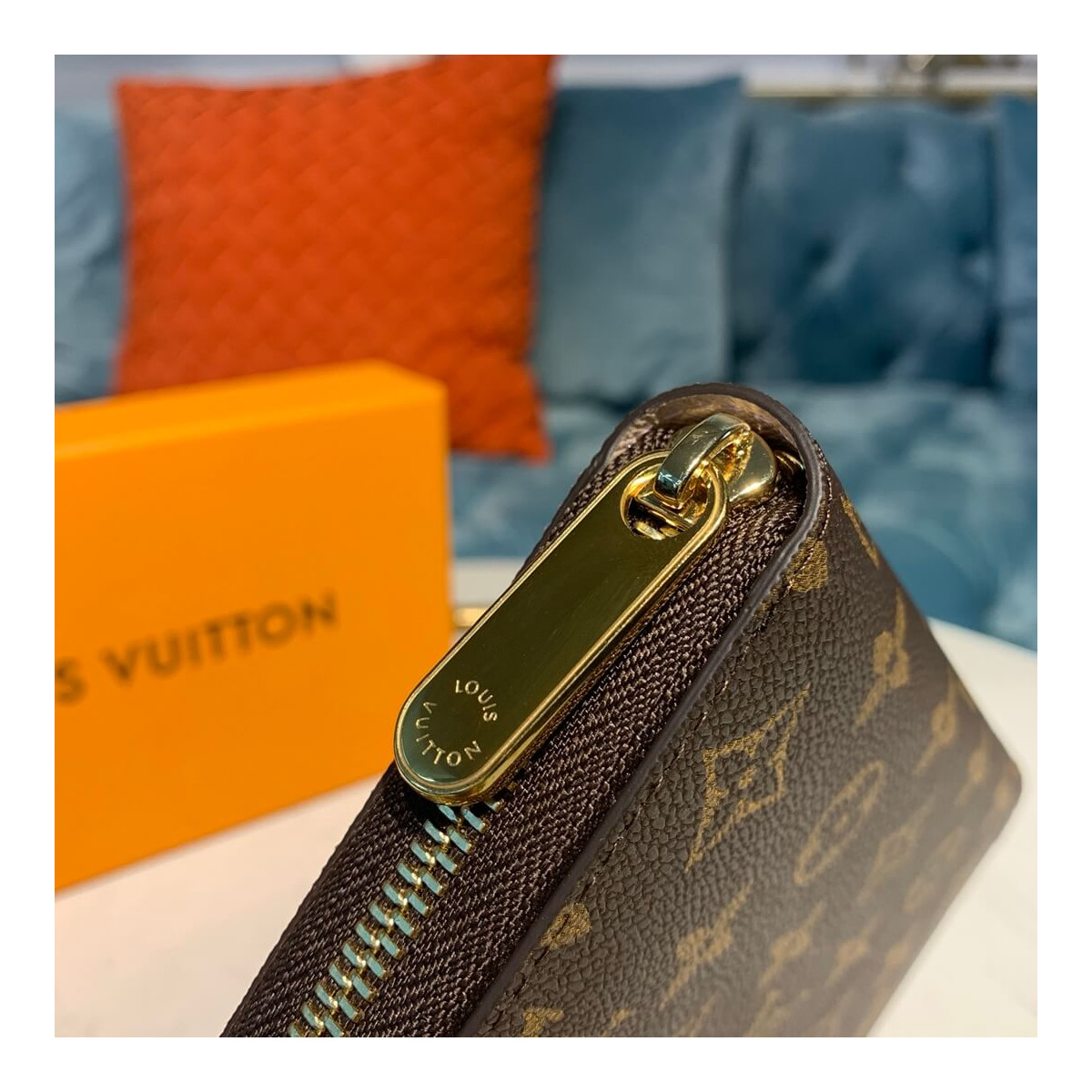 Louis Vuitton Vivienne Zippy Wallet M60017