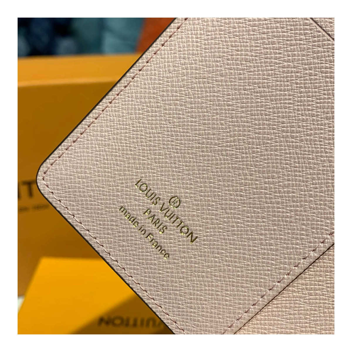 Louis Vuitton Limited Edition Tokyo Small Ring Agenda Cover R20005