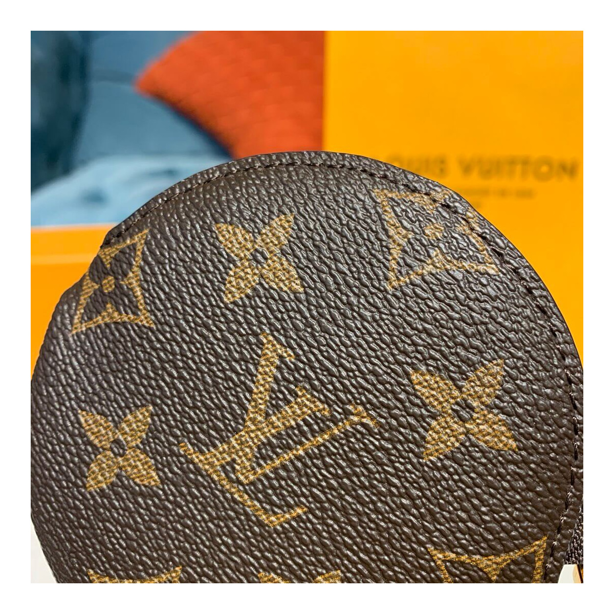 Louis Vuitton Courchevel Round Coin Purse M61926