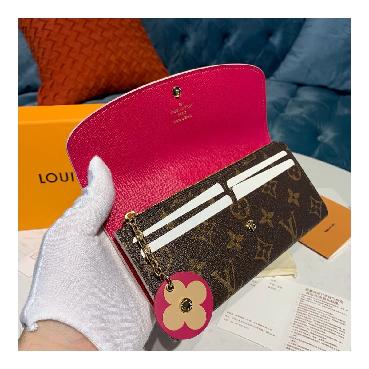 Louis Vuitton Monogram Canvas Emilie Wallet M68331