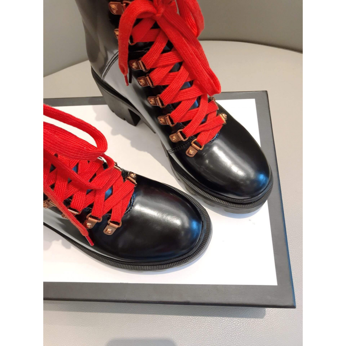 Gucci Leather Ankle Boot 497372