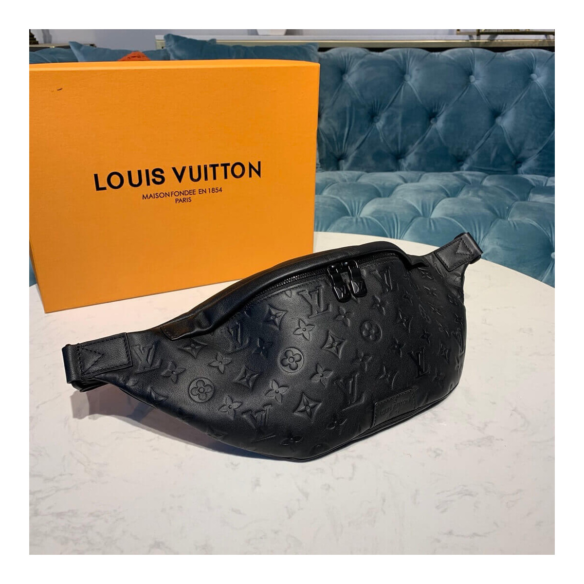 Louis Vuitton Discovery Bumbag M44388