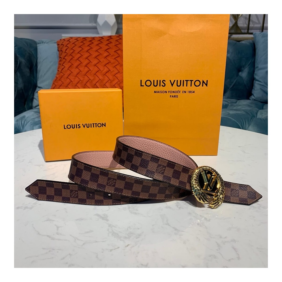 Louis Vuitton 30mm LV Circle Reversible Belt M0111U