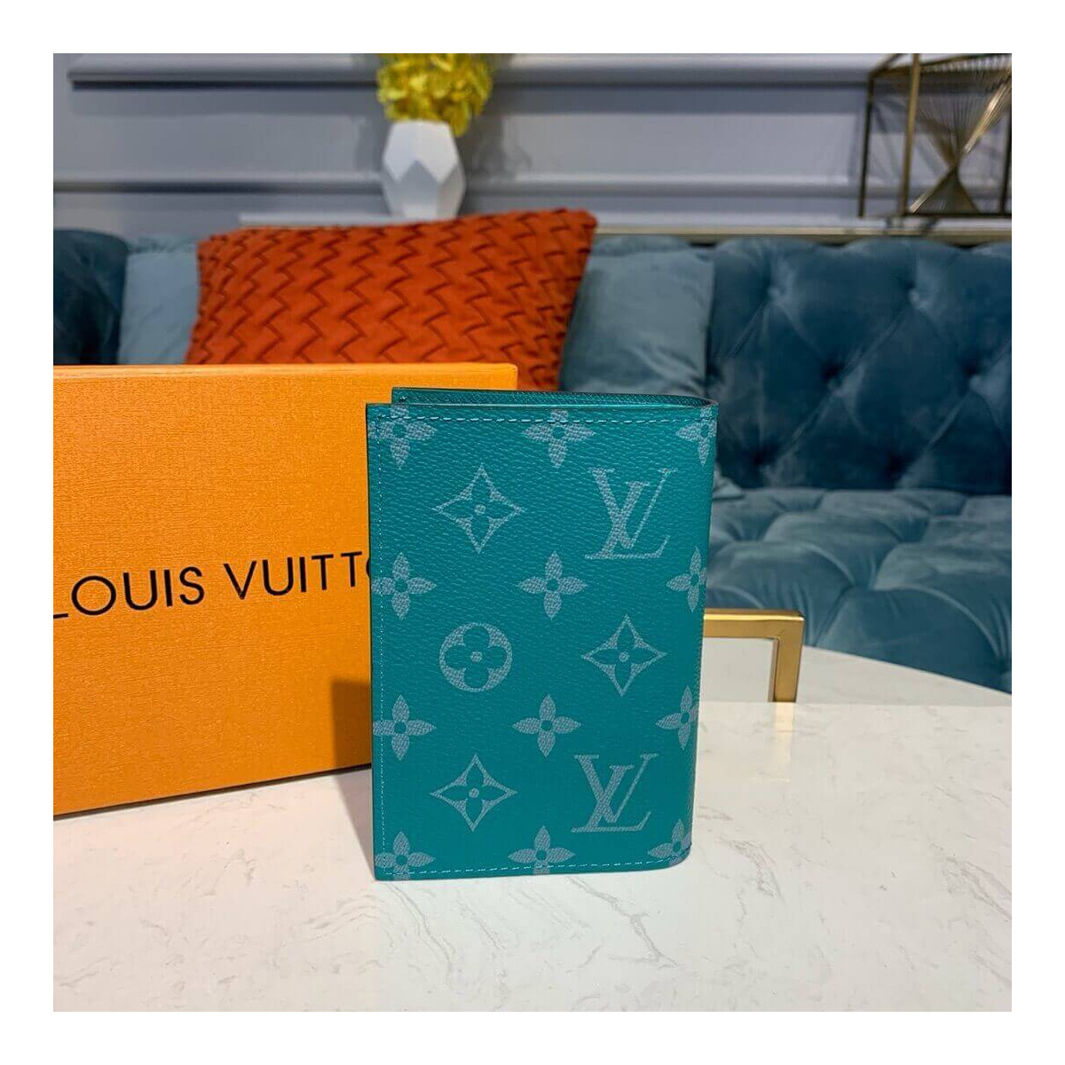 Louis Vuitton Passport Cover M60189