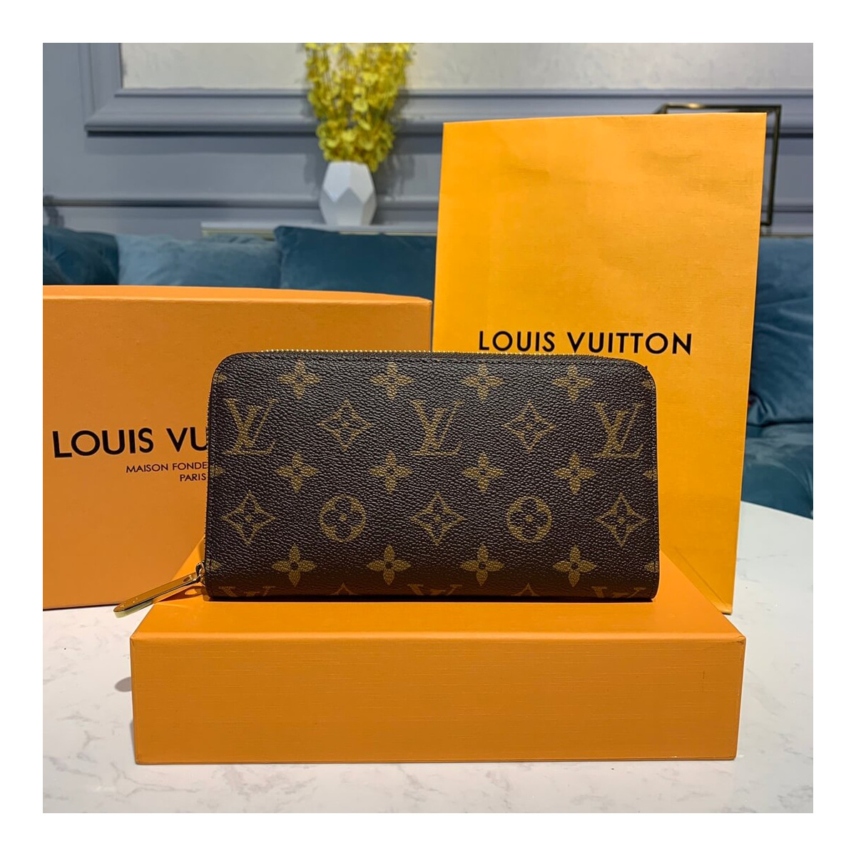 Louis Vuitton Monogram Canvas Zippy Wallet M42616