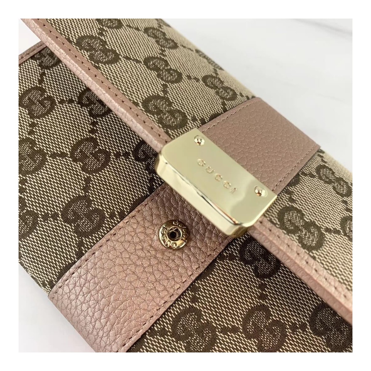 Gucci GG Continental Wallet 233028