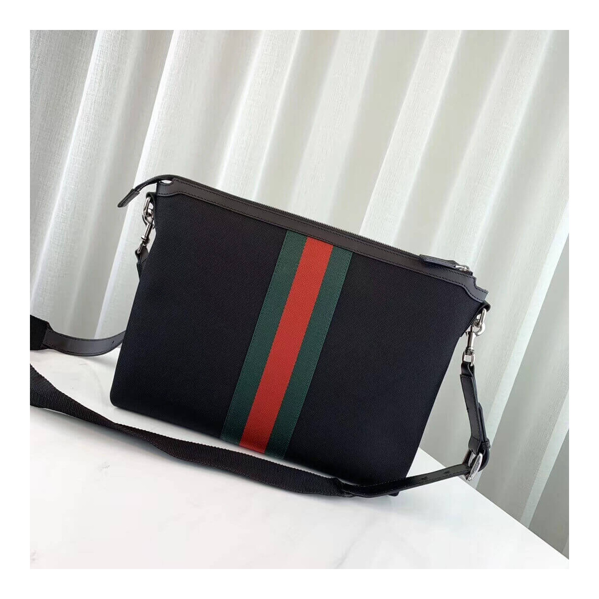 Gucci GG Supreme Medium Messenger Bag 523335 Black