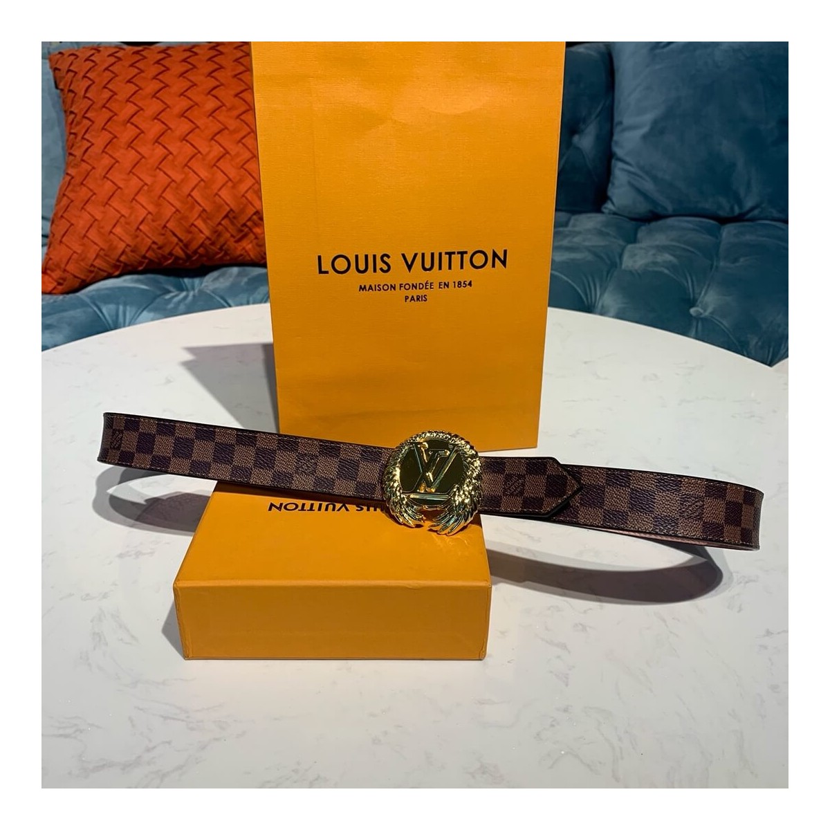 Louis Vuitton 30mm LV Circle Reversible Belt M0111U