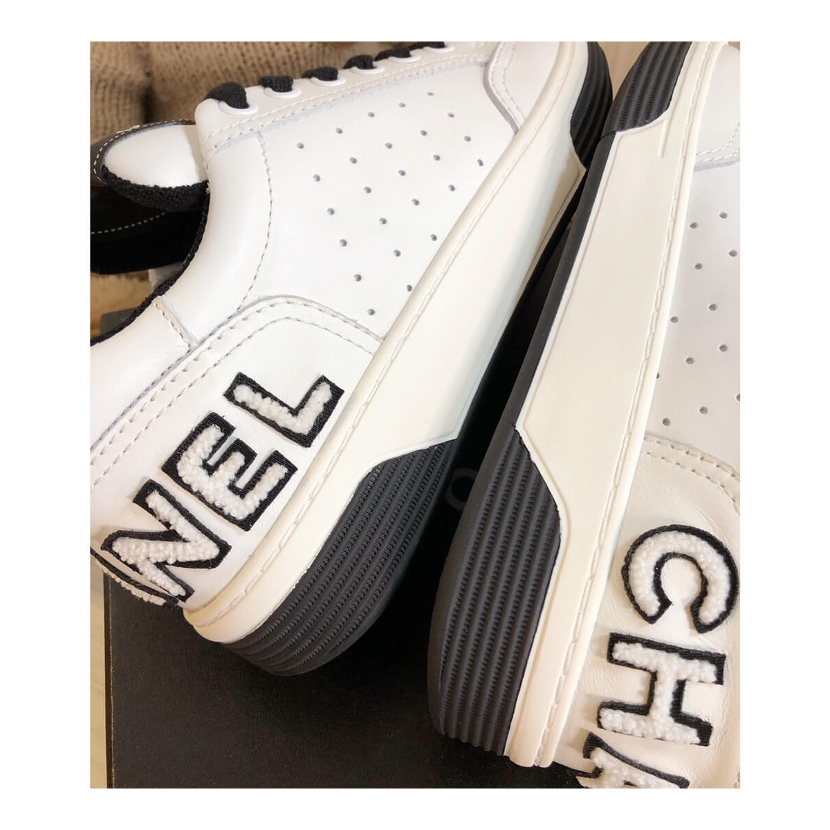 Chanel Rainbow Sneakers G35934 White / Black