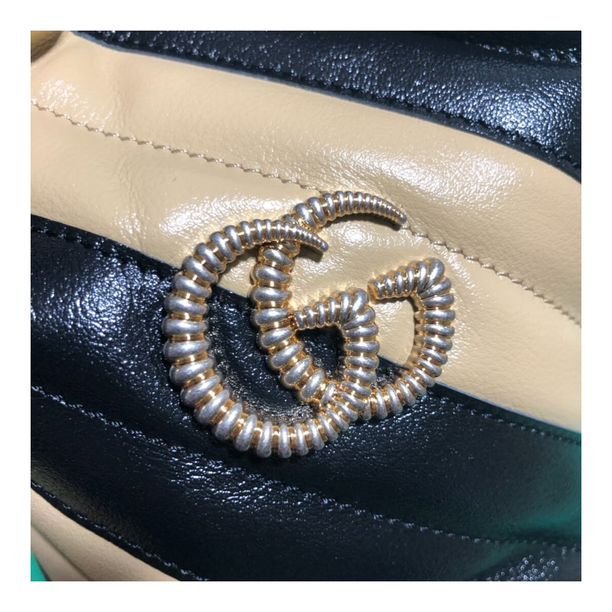 Gucci GG Marmont Mini Bucket Bag 575163 Beige/Black