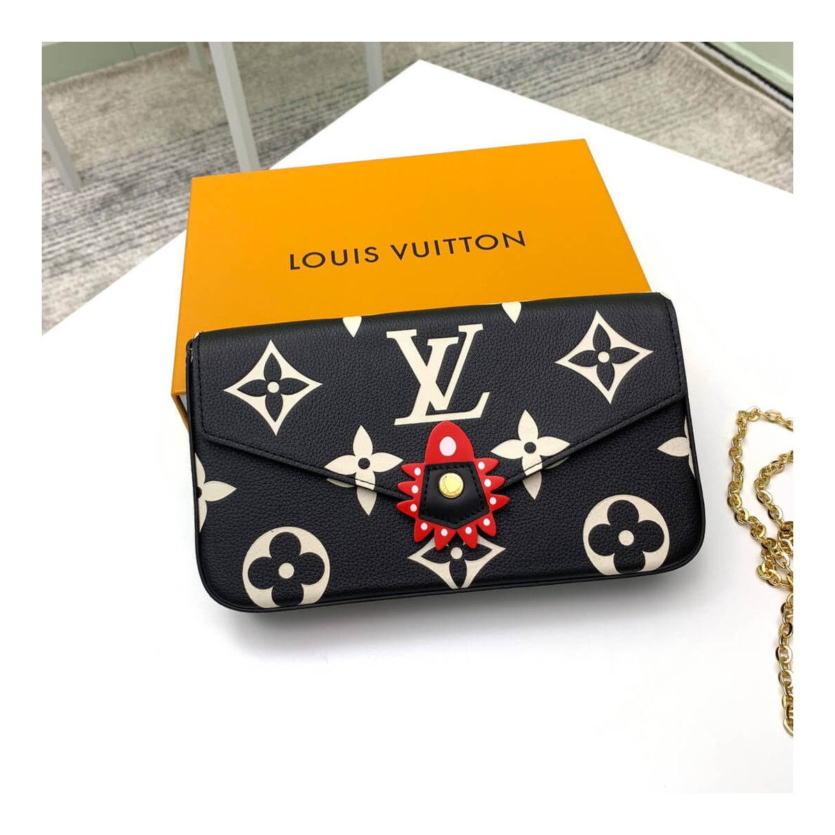 Louis Vuitton LV Crafty Felicie Pochette M69515