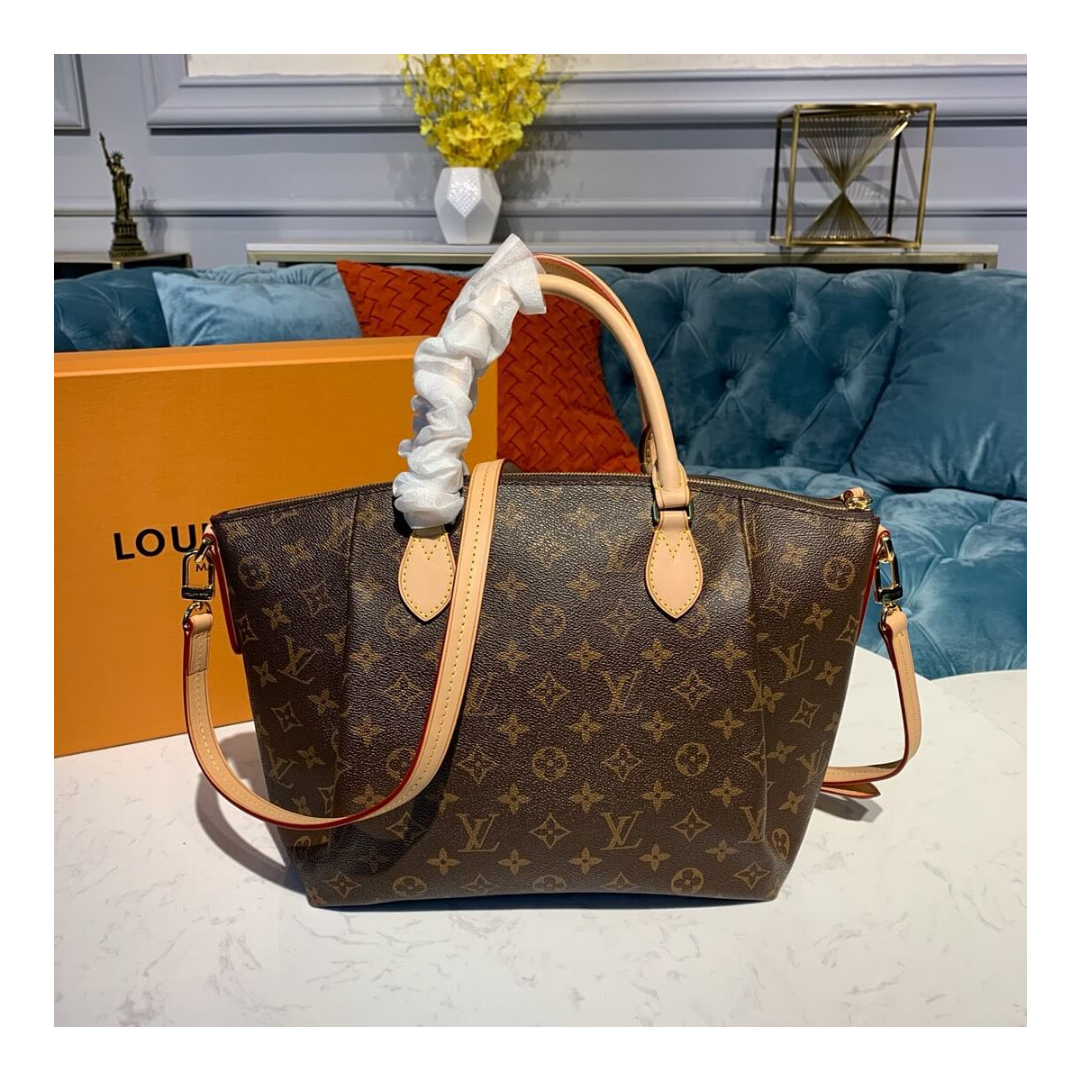 Louis Vuitton Monogram Canvas Turenne MM M48814